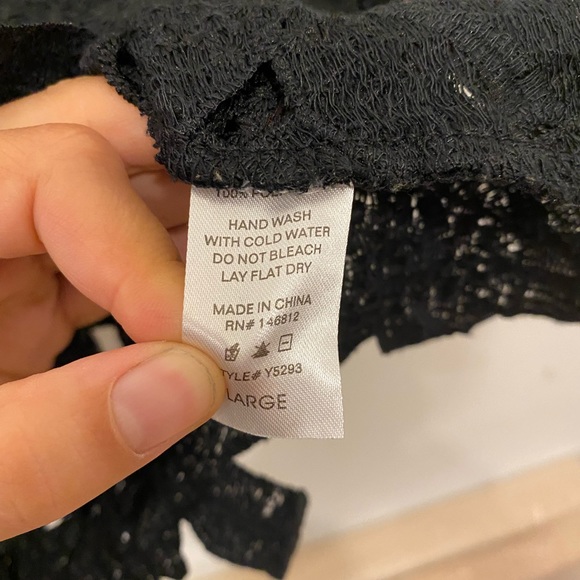 ACEMI Anthropologie *black* lace crop top - Picture 5 of 5